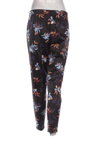 Γυναικείο παντελόνι F&F, Μέγεθος M, Χρώμα Πολύχρωμο, Τιμή 15,00 €