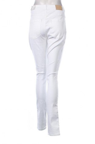 Pantaloni de femei ONLY, Mărime L, Culoare Alb, Preț 196,99 Lei