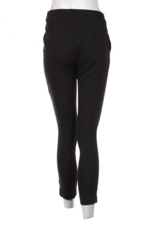 Γυναικείο παντελόνι Stradivarius, Μέγεθος S, Χρώμα Μαύρο, Τιμή 6,99 €