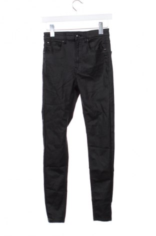 Дамски панталон Stradivarius, Размер S, Цвят Черен, Цена 28,88 лв.