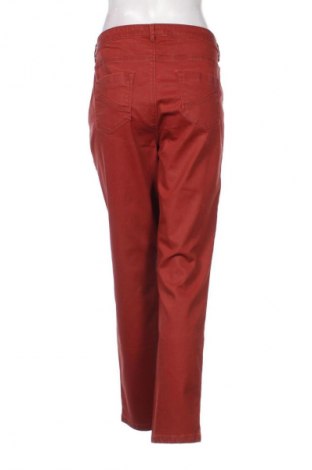 Дамски панталон Un Deux Trois, Размер XL, Цвят Червен, Цена 81,78 лв.