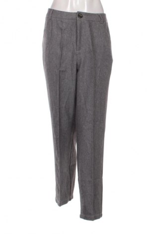 Дамски панталон Unbranded, Размер M, Цвят Сив, Цена 29,15 лв.