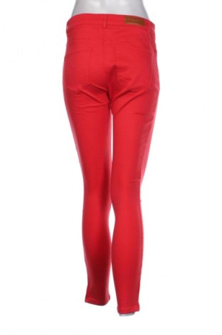 Damskie spodnie Vero Moda, Rozmiar M, Kolor Czerwony, Cena 62,92 zł