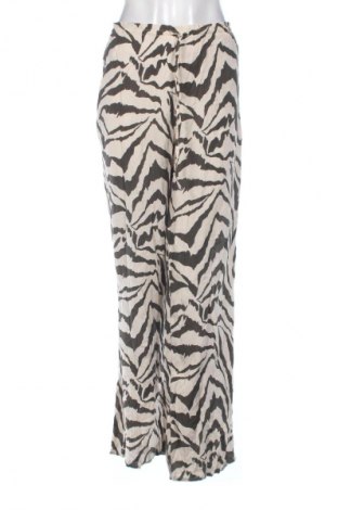 Дамски панталон Zara, Размер XL, Цвят Многоцветен, Цена 26,98 лв.
