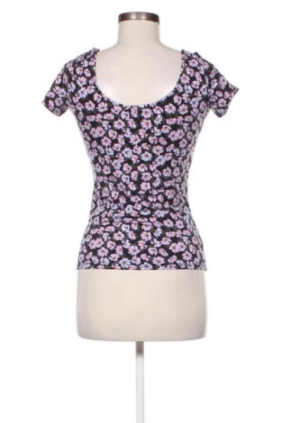 Дамски топ Terranova, Размер M, Цвят Многоцветен, Цена 25,99 лв.