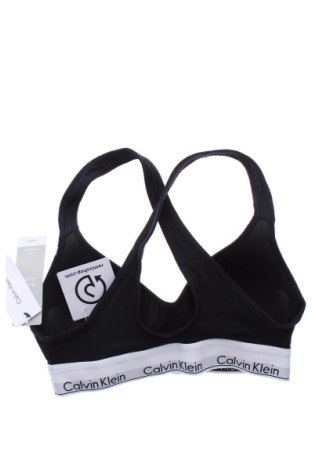 Дамско бельо Calvin Klein, Размер S, Цвят Многоцветен, Цена 54,99 лв.