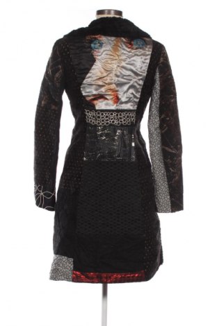 Дамско палто Desigual, Размер M, Цвят Многоцветен, Цена 142,99 лв.