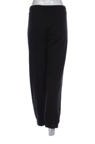 Dámske tepláky H&M Divided, Veľkosť 3XL, Farba Čierna, Cena  15,95 €