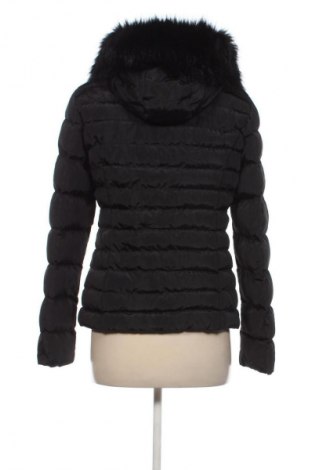 Kurtka damska Lola & Liza, Rozmiar M, Kolor Czarny, Cena 76,99 zł