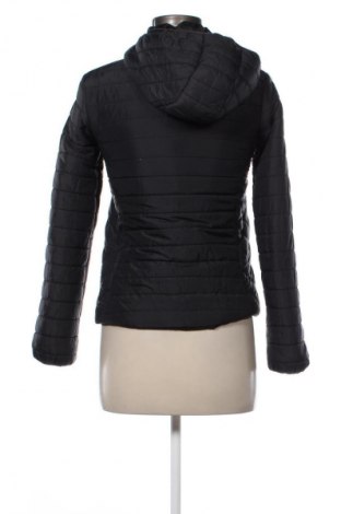 Дамско яке Stradivarius, Размер XS, Цвят Черен, Цена 56,38 лв.