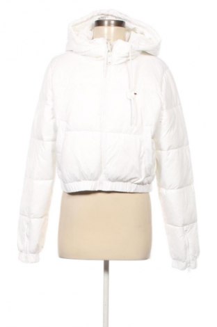 Γυναικείο μπουφάν Tommy Jeans, Μέγεθος L, Χρώμα Λευκό, Τιμή 234,99 €