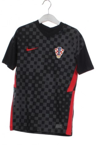 Kinder T-Shirt Nike, Größe 7-8y/ 128-134 cm, Farbe Mehrfarbig, Preis 10,23 €