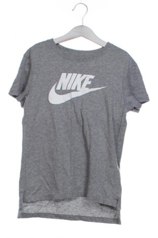 Παιδικό μπλουζάκι Nike, Μέγεθος 8-9y/ 134-140 εκ., Χρώμα Γκρί, Τιμή 12,83 €