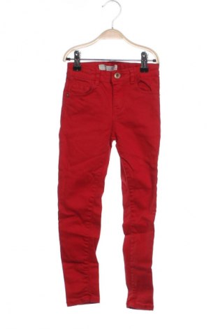 Gyerek farmernadrág Zara, Méret 4-5y / 110-116 cm, Szín Piros, Ár 3 699 Ft