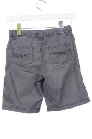 Kinder Shorts Pepperts!, Größe 8-9y/ 134-140 cm, Farbe Grau, Preis 6,99 €