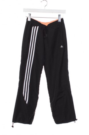 Детско спортно долнище Adidas, Размер 9-10y/ 140-146 см, Цвят Черен, Цена 33,24 лв.