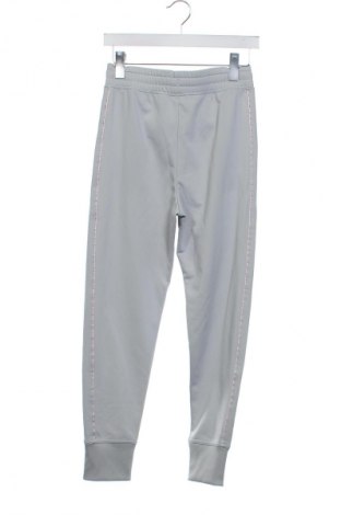 Kinder Sporthose Nike, Größe 10-11y/ 146-152 cm, Farbe Grau, Preis 17,39 €