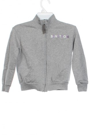 Детско спортно горнище United Colors Of Benetton, Размер 6-7y/ 122-128 см, Цвят Сив, Цена 27,00 лв.