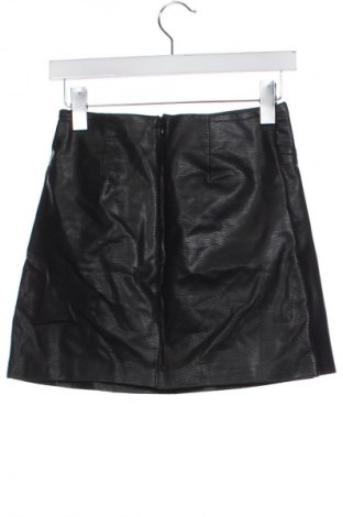 Skórzana spódnica Pull&Bear, Rozmiar S, Kolor Czarny, Cena 133,66 zł