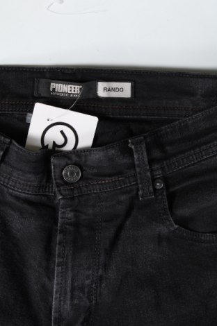 Męskie jeansy Pioneer, Rozmiar M, Kolor Czarny, Cena 73,99 zł