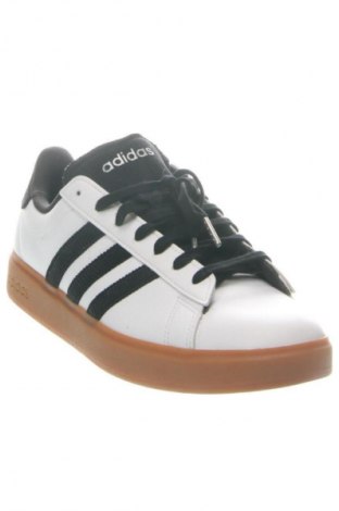 Férfi cipők
 Adidas, Méret 44, Szín Fehér, Ár 51 919 Ft