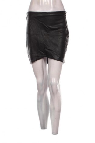 Rock Bershka, Größe S, Farbe Schwarz, Preis € 9,72