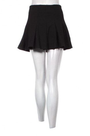 Rock Bershka, Größe S, Farbe Schwarz, Preis 9,72 €