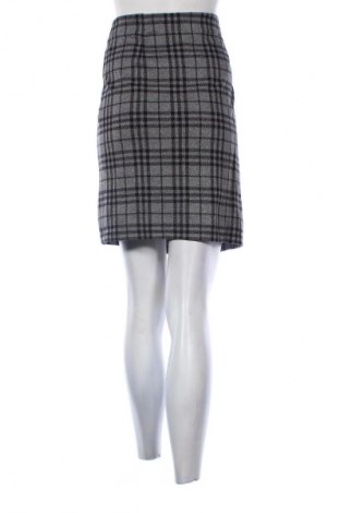 Пола Betty & Co, Размер M, Цвят Многоцветен, Цена 55,10 лв.