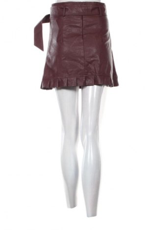 Spódnica Boohoo, Rozmiar M, Kolor Czerwony, Cena 71,91 zł