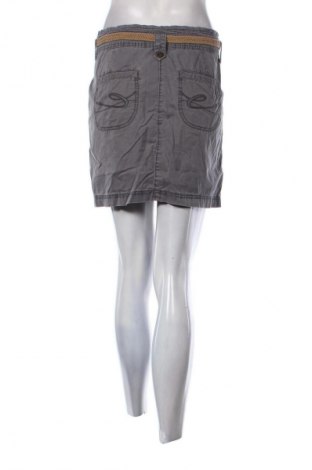 Пола Edc By Esprit, Размер M, Цвят Лилав, Цена 15,99 лв.