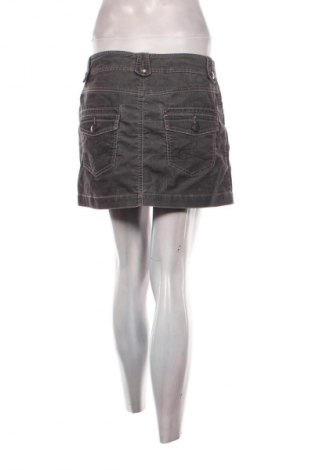 Пола Edc By Esprit, Размер M, Цвят Сив, Цена 16,99 лв.