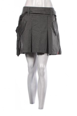 Пола Edc By Esprit, Размер M, Цвят Многоцветен, Цена 16,99 лв.