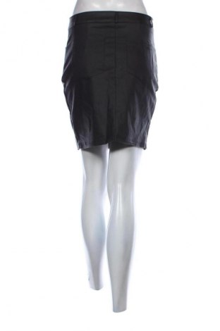 Пола Fisherfield, Размер M, Цвят Черен, Цена 19,00 лв.