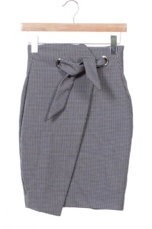 Пола H&M, Размер XS, Цвят Многоцветен, Цена 19,55 лв.