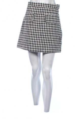 Пола H&M, Размер S, Цвят Многоцветен, Цена 32,15 лв.