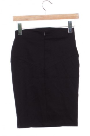 Пола Miss Chic, Размер XS, Цвят Черен, Цена 15,99 лв.