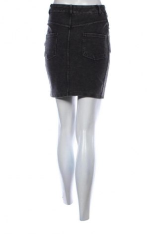 Пола Mohito, Размер S, Цвят Черен, Цена 29,33 лв.