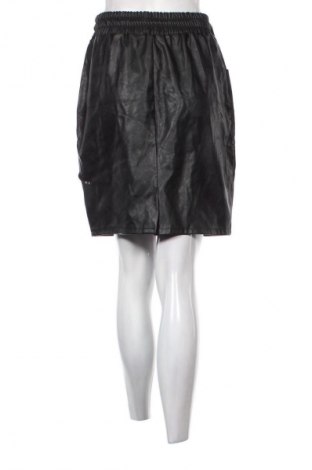 Fustă NEW COLLECTION, Mărime M, Culoare Negru, Preț 108,99 Lei
