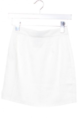 Sukně Pretty Little Thing, Velikost XXS, Barva Bílá, Cena  159,00 Kč