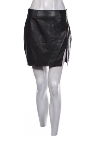 Пола Reserved, Размер M, Цвят Черен, Цена 36,10 лв.