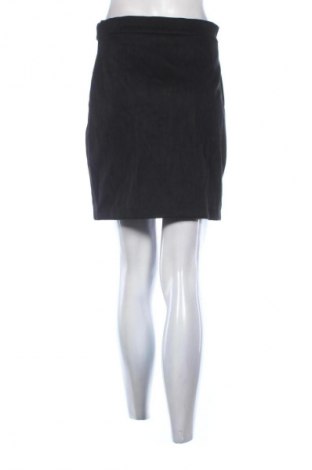 Sukně Reserved, Velikost M, Barva Černá, Cena  169,00 Kč