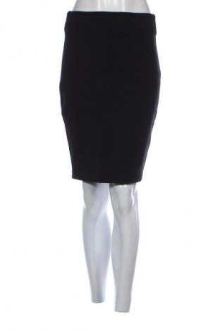 Пола Reserved, Размер S, Цвят Черен, Цена 19,14 лв.