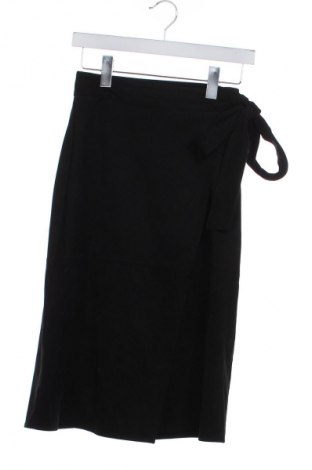 Пола Reserved, Размер XS, Цвят Черен, Цена 23,18 лв.