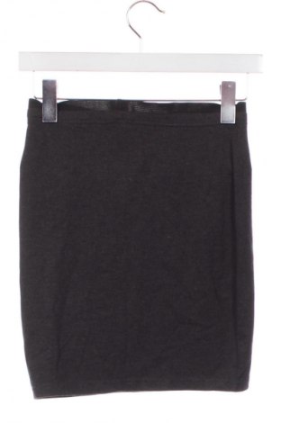 Rock Sinsay, Größe XS, Farbe Grau, Preis € 7,99