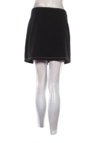 Пола Stradivarius, Размер S, Цвят Черен, Цена 31,28 лв.