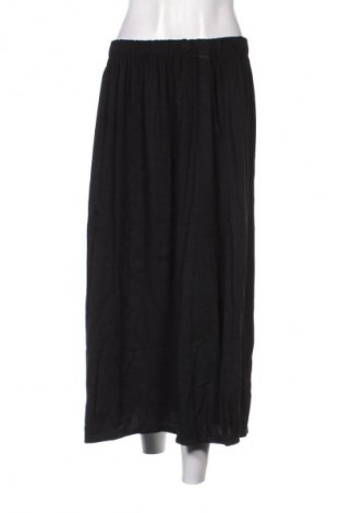 Пола Unbranded, Размер M, Цвят Черен, Цена 23,06 лв.