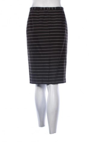 Пола Simple, Размер S, Цвят Многоцветен, Цена 36,10 лв.