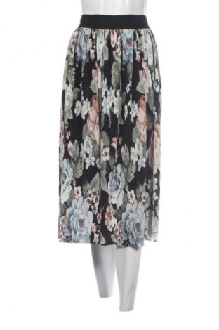 Пола VILA, Размер M, Цвят Многоцветен, Цена 18,99 лв.