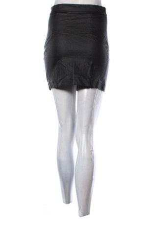 Пола Vicolo, Размер S, Цвят Черен, Цена 28,99 лв.