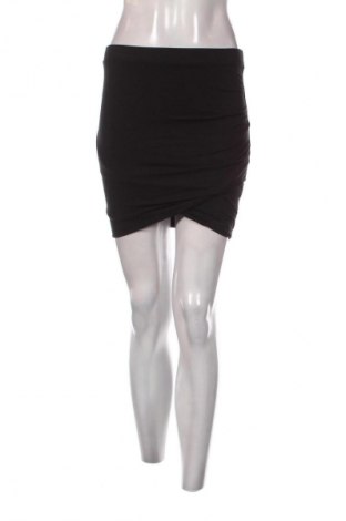 Пола mbyM, Размер S, Цвят Черен, Цена 6,99 лв.